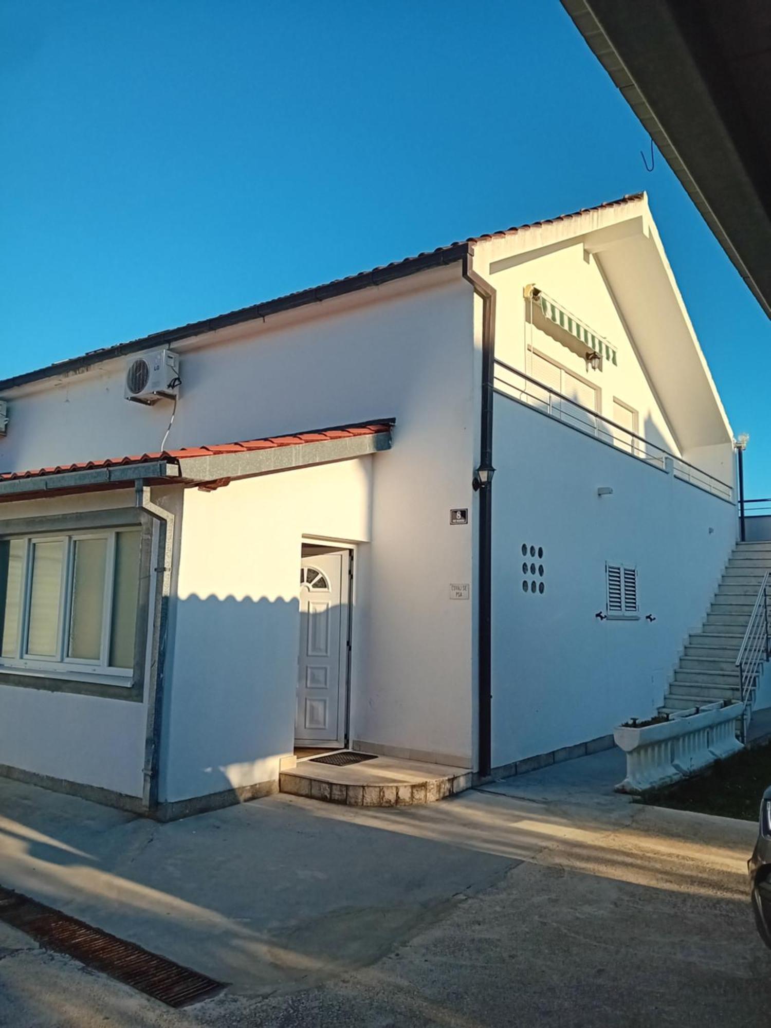 Apartmani Zokic Каштела Экстерьер фото